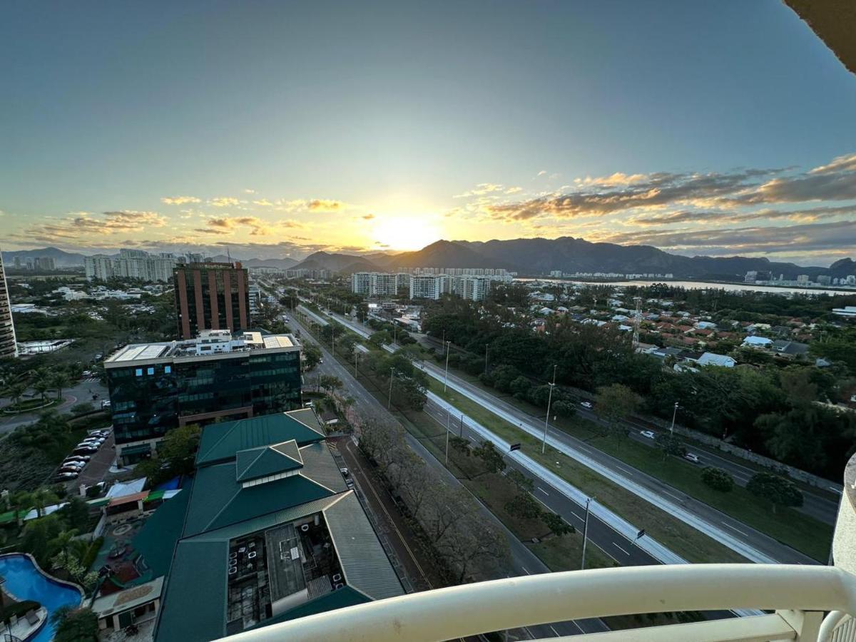 Flat Com Vista Panoramica -15- Na Barra Da Tijuca - Estacionamento Gratuito - Frigobar - Ar Condicionado - Piscina - Academia - Balsa Para Praia Gratis - Varanda - Vista Parcial Mar E Lagoa Rio de Janeiro Exterior foto