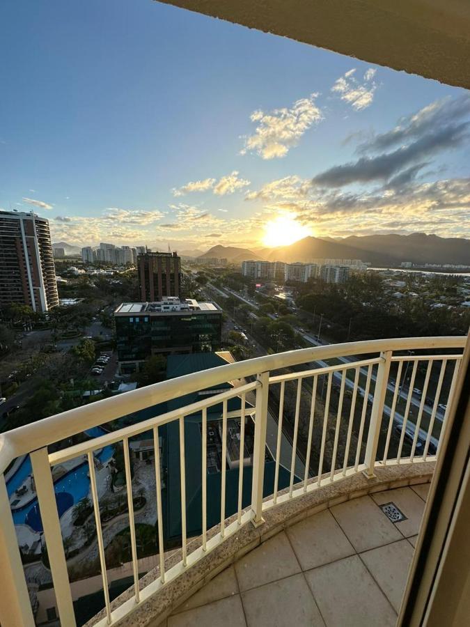 Flat Com Vista Panoramica -15- Na Barra Da Tijuca - Estacionamento Gratuito - Frigobar - Ar Condicionado - Piscina - Academia - Balsa Para Praia Gratis - Varanda - Vista Parcial Mar E Lagoa Rio de Janeiro Exterior foto