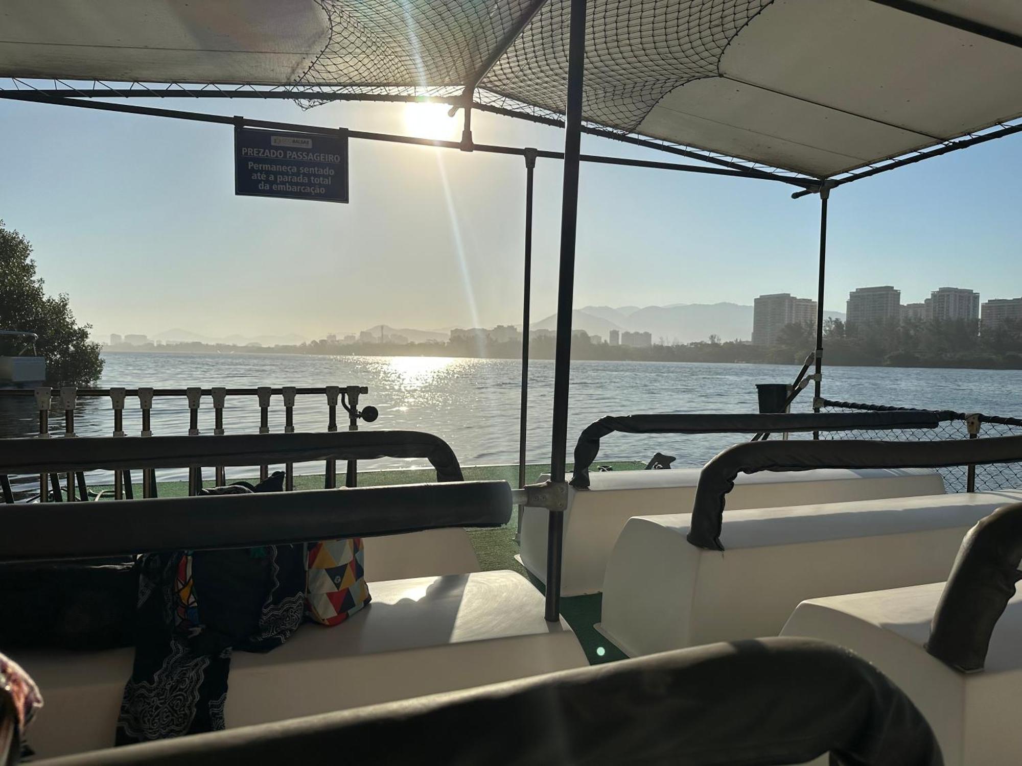 Flat Com Vista Panoramica -15- Na Barra Da Tijuca - Estacionamento Gratuito - Frigobar - Ar Condicionado - Piscina - Academia - Balsa Para Praia Gratis - Varanda - Vista Parcial Mar E Lagoa Rio de Janeiro Exterior foto
